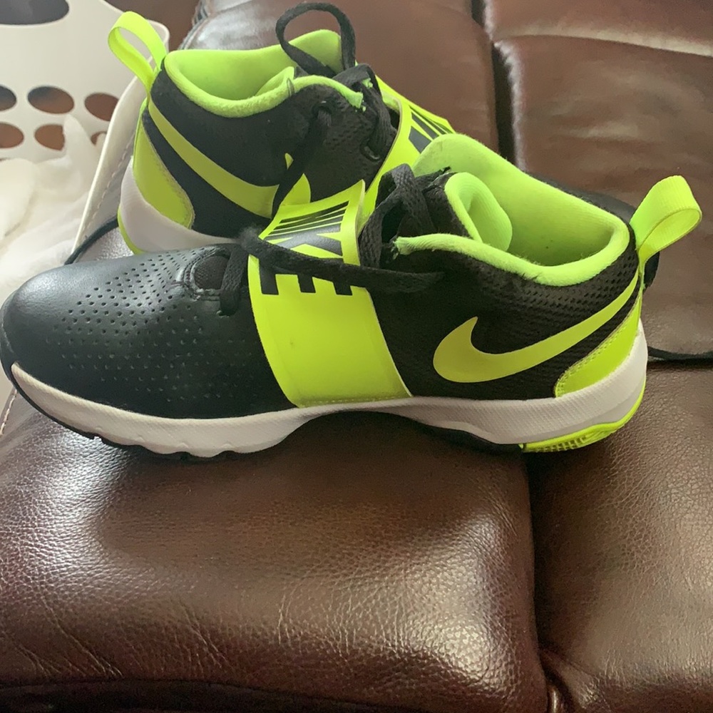 Preowned size 6Y Nike team hustle - Picture 6 of 12
